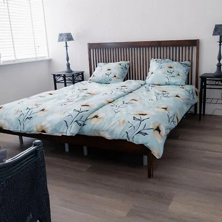 Vakantiebungalow * Limmen